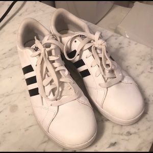 Adidas neo cloudfoam 5.5 shoes.